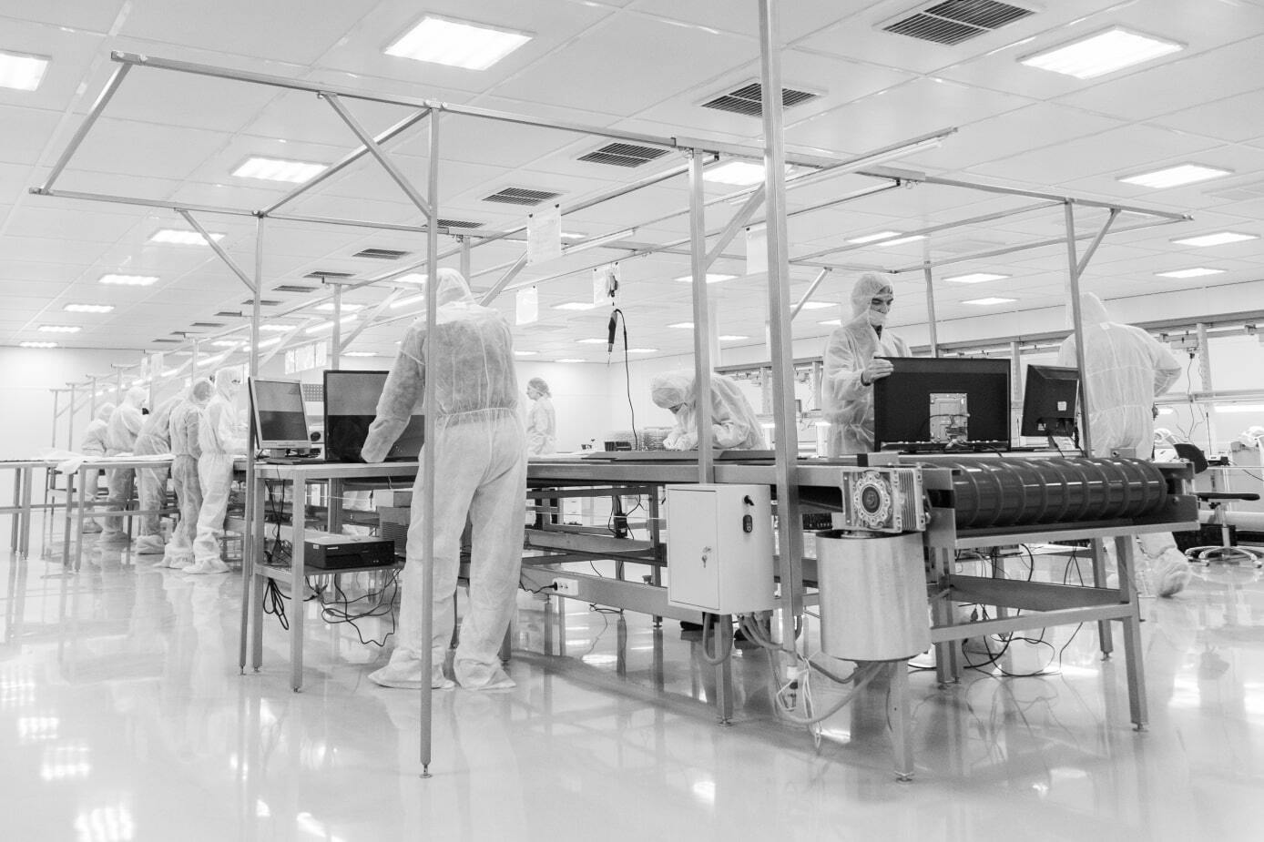 Производственная линия завода OpenYard по сборке серверов в технопарке «Рязанский»