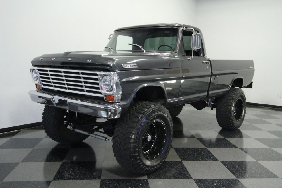 Ford F-100 1967 года сделает вас королём дороги 