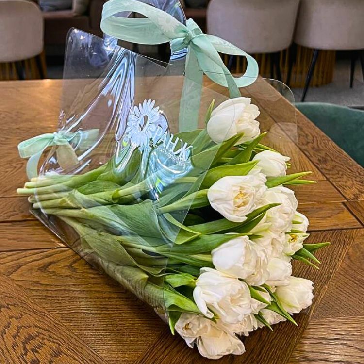 8 марта, Международный Женский День, Алматы, Казахстан, букет белых тюльпанов, доставка цветов, заказать букет в Оранж
