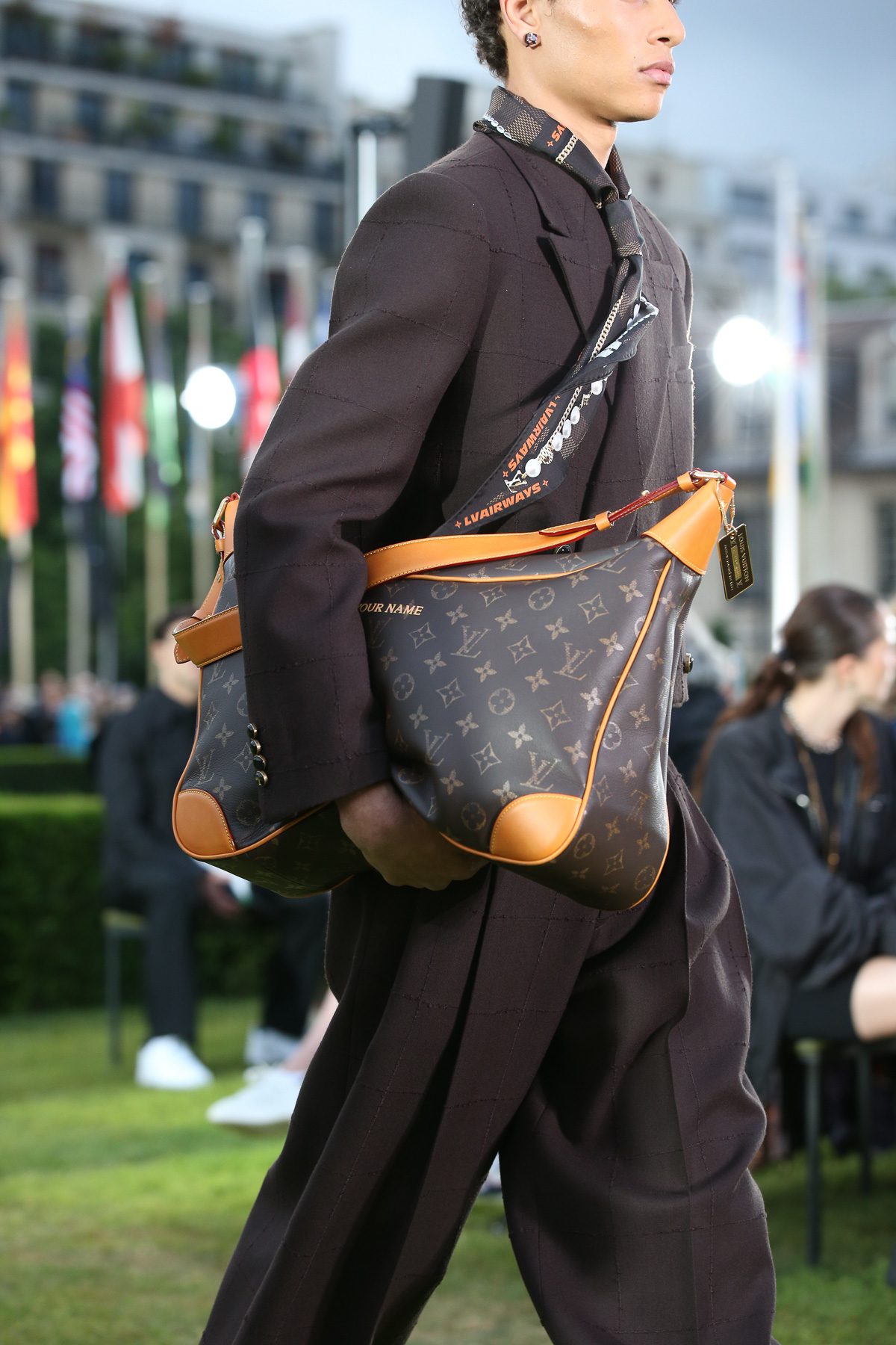 Louis Vuitton Весна 2025 19