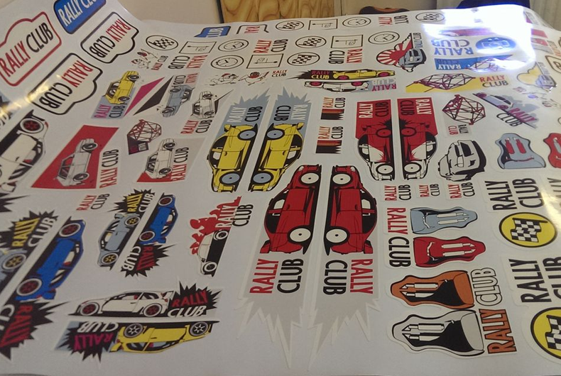 печать на самоклеящейся пленке 