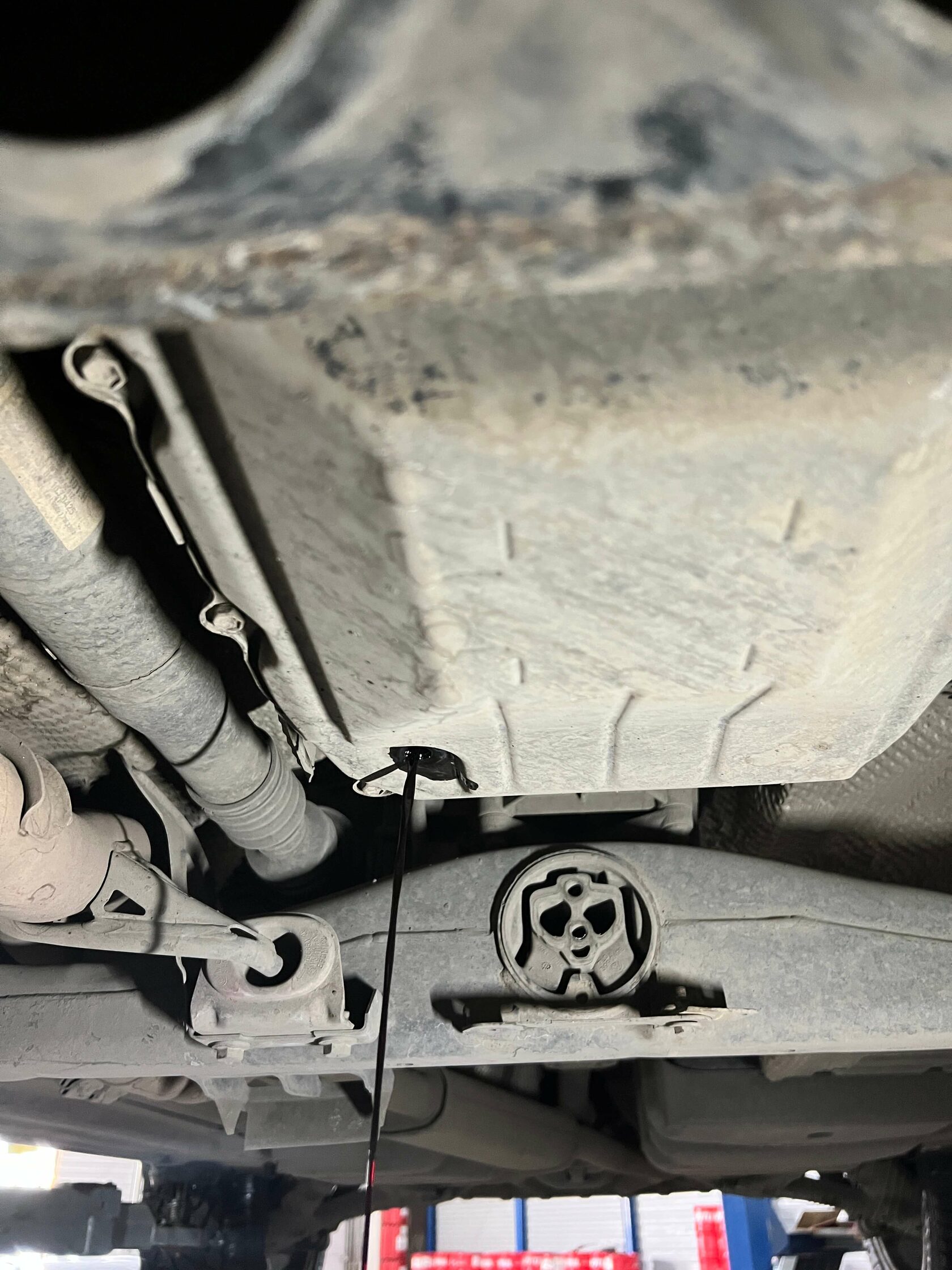 Слив масла из АКПП Aisin 0c8