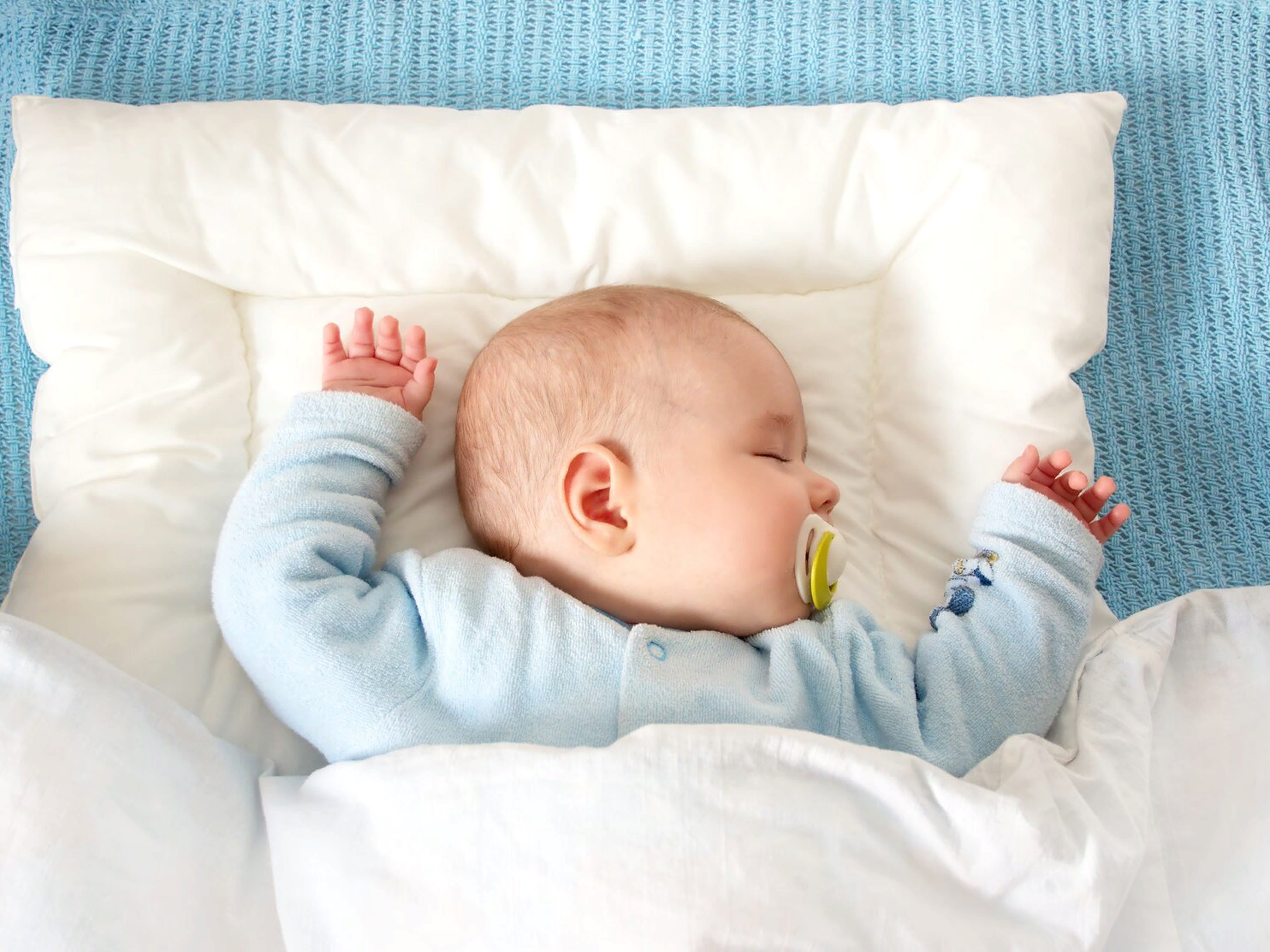 Как укладывать ребенка спать в 2 года