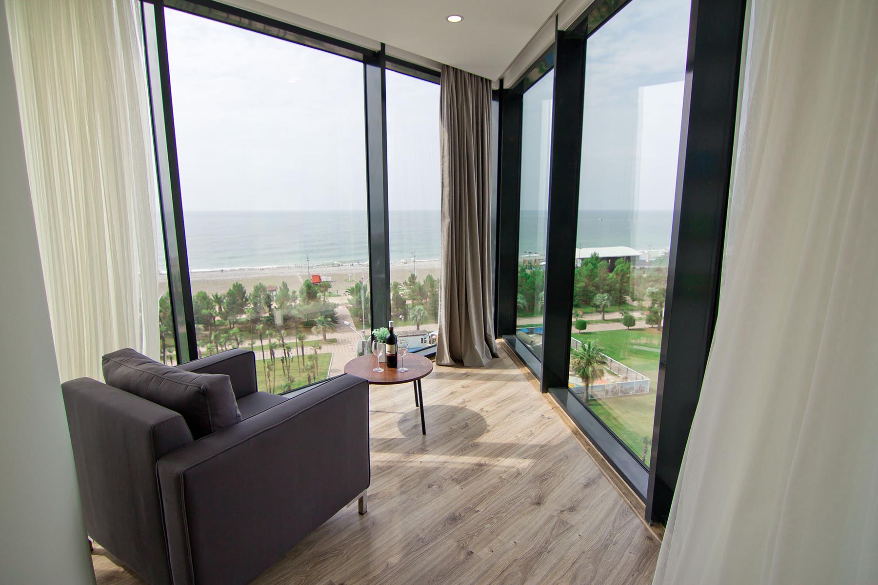 Батуми снять жилье. Bellevue Residence Batumi. Horizon Grand Residence Батуми. Solis Residence Батуми. Bellevue Residence (Hilton).