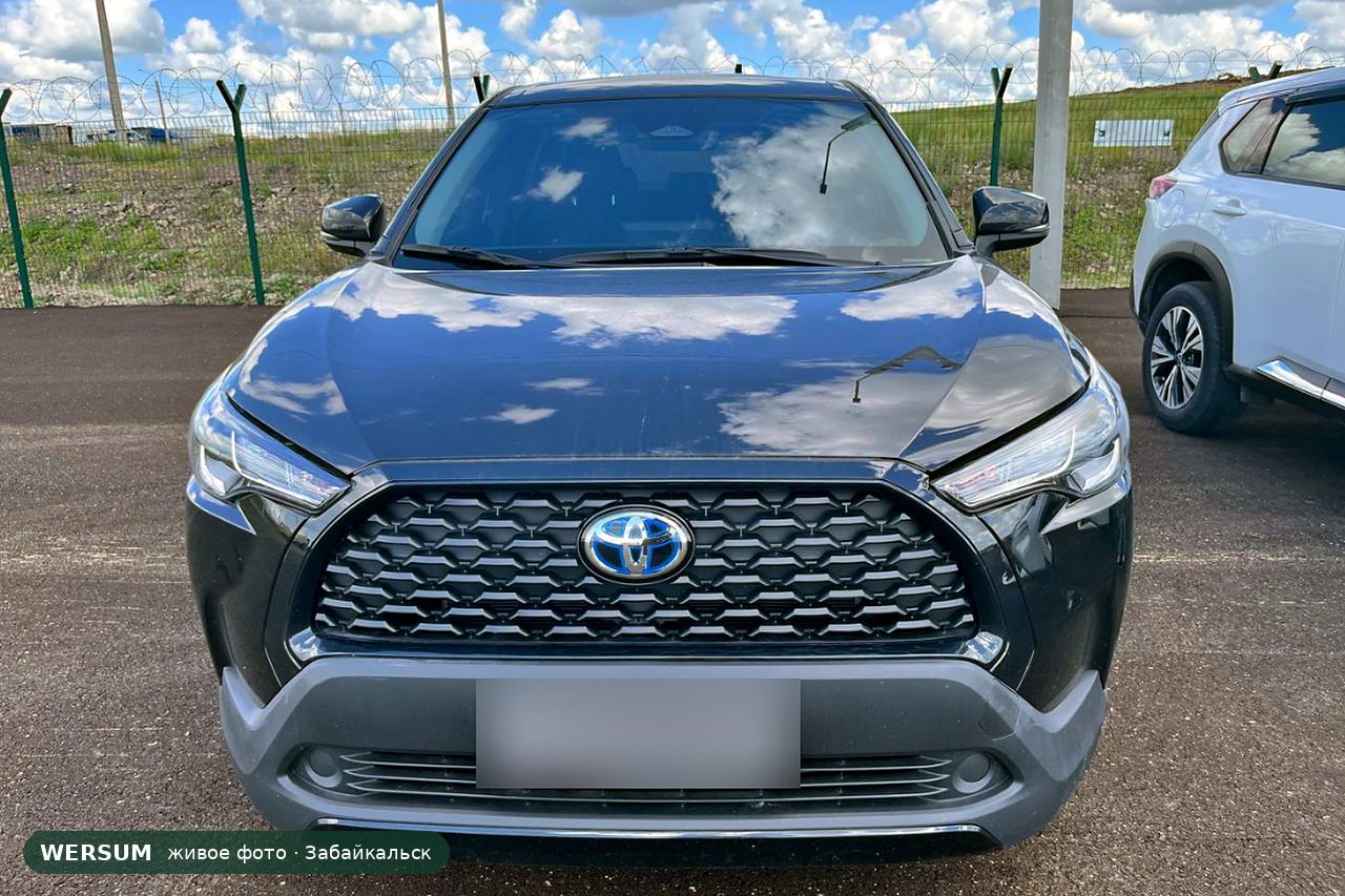 Toyota Corolla Cross, Corolla Cross 2.0 гибрид на площадке в Забайкальске