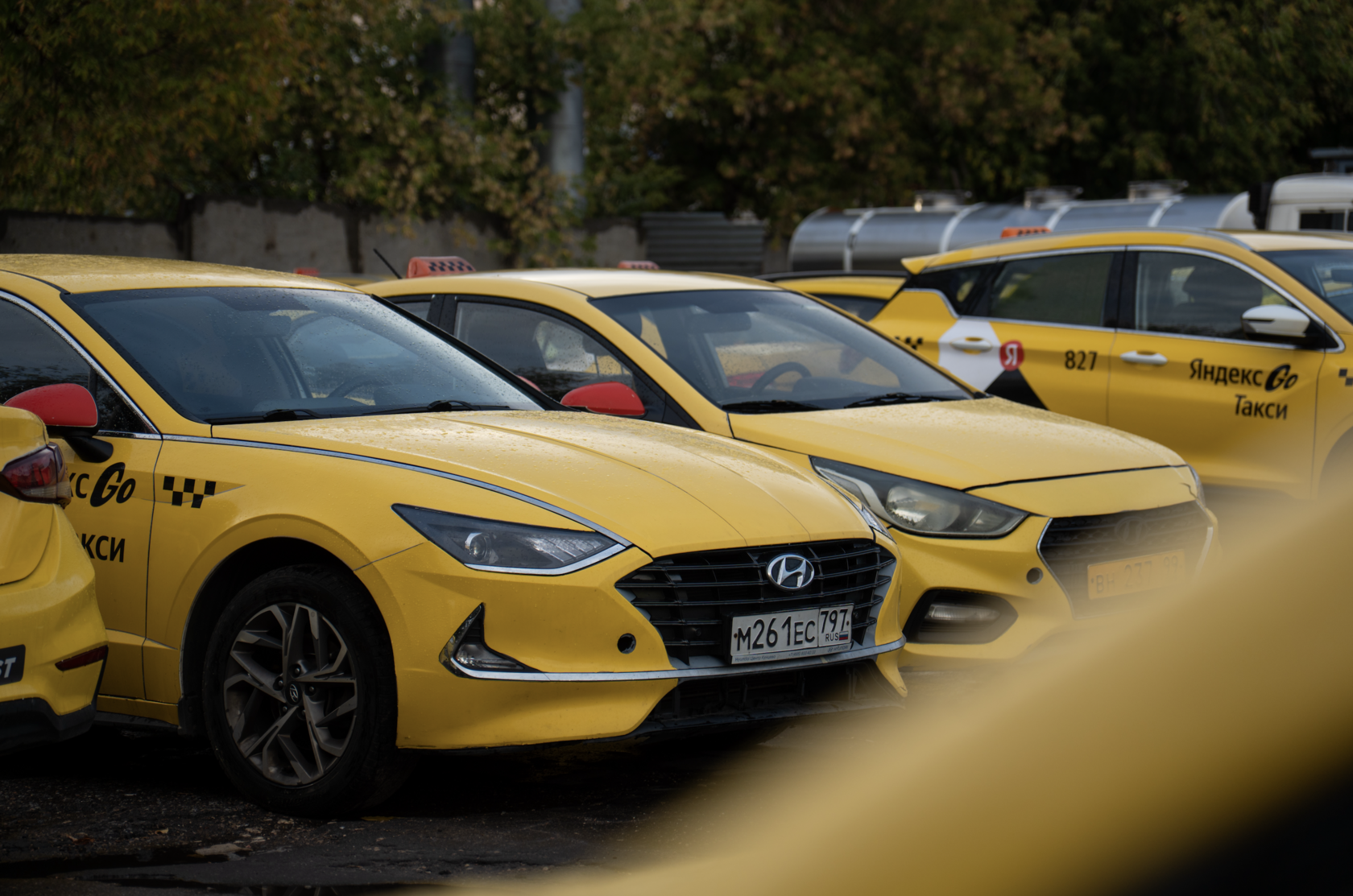 Автомобили автопарка FIRST