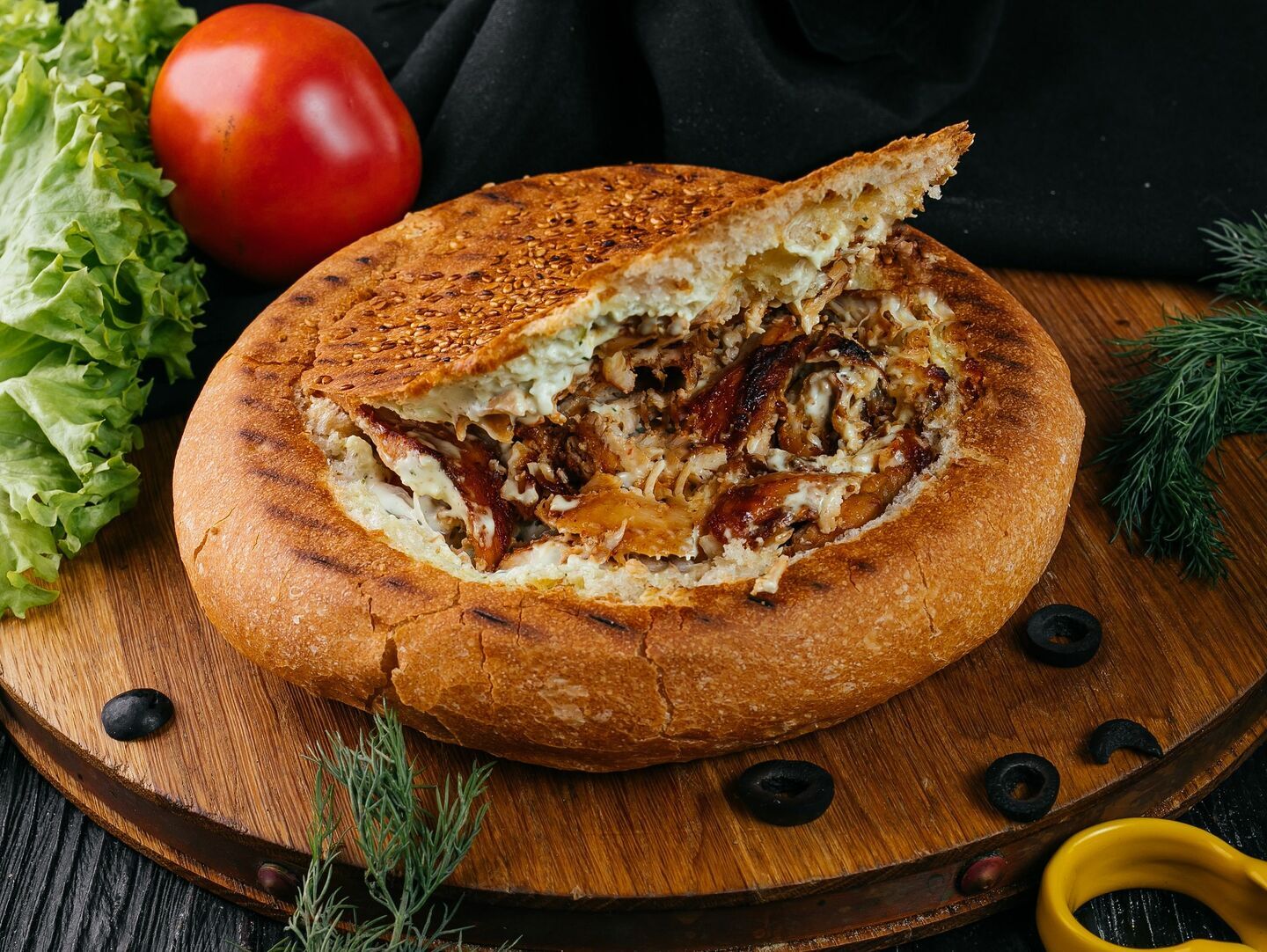 Шаурма с шашлыком из курицы в булке — заказать с доставкой в Пензе