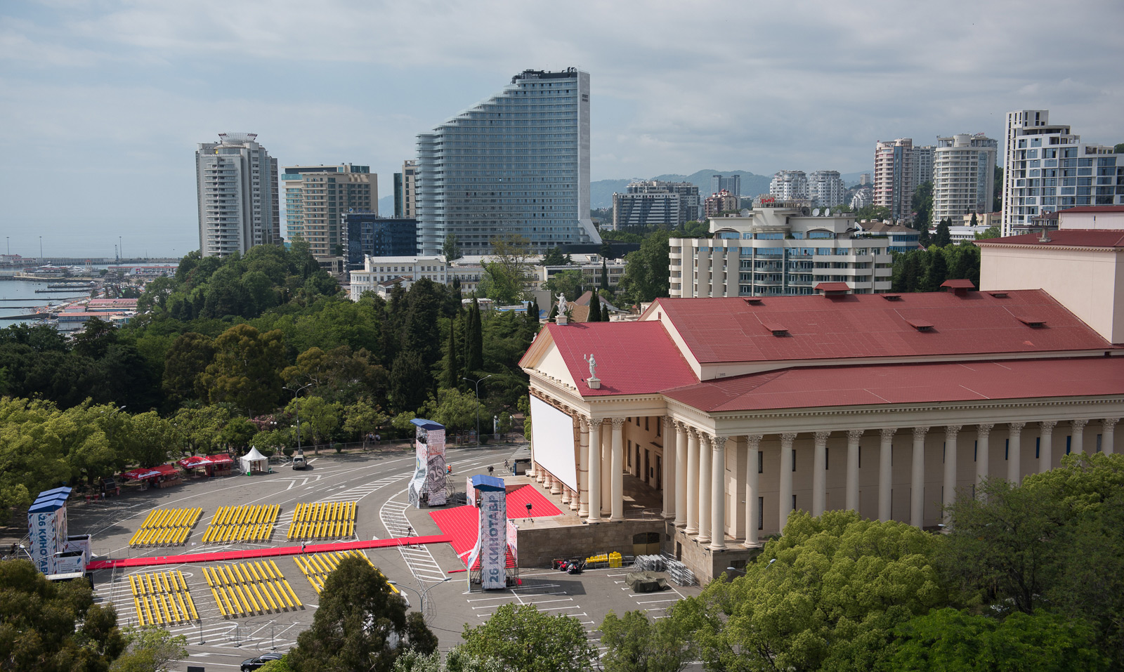 Площадь в сочи