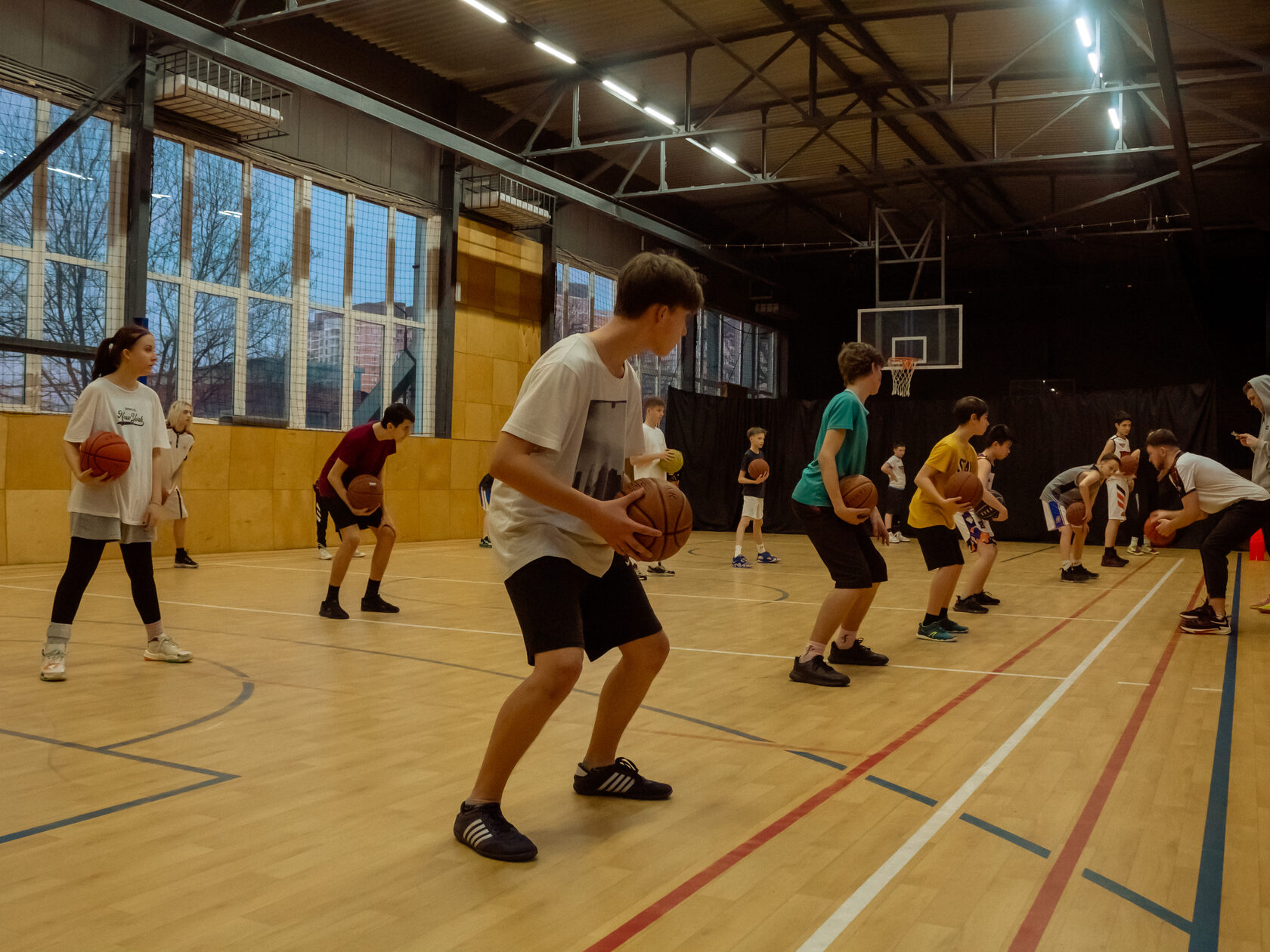 S basketball. Баскетбол секция для детей. Баскетбол дети. Баскетбольная тренировка. Баскетбольные Академии в Ростове на Дону.