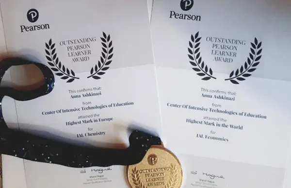 Сертификаты Outstanding Pearson Learner Award Анны Ашкинази