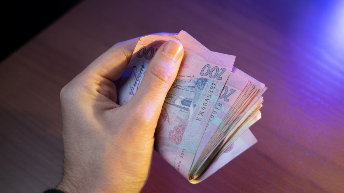 Середня зарплата в Україні зросте на 15-17 % у 2025 році.