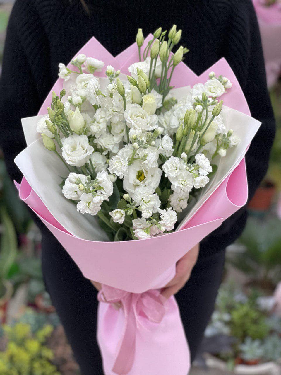 Букет цветов с доставкой в Нижнем Новгороде. Белоснежный букет
