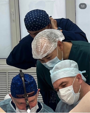 Врач-колопроктолог Медицинского центра Елены Малышевой Лутков Иван Викторович проводит мастер класс