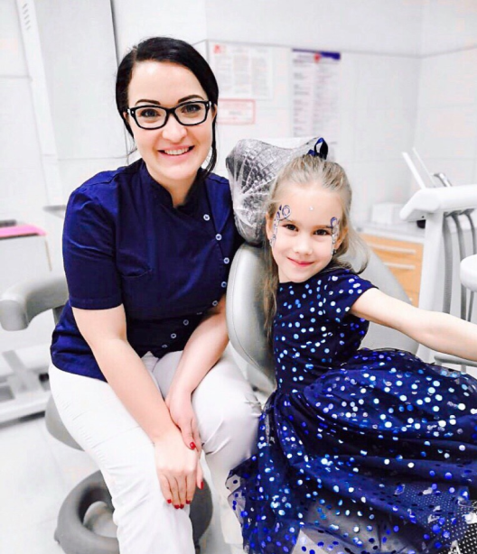 Отзывы ортодонта - улыбающиеся пациенты