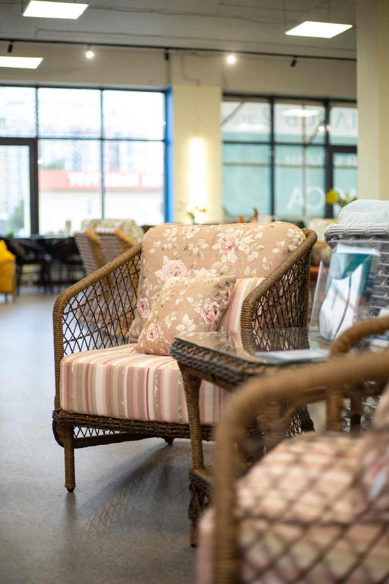 Плетенные кресла из искусственного ротанга от Malacca