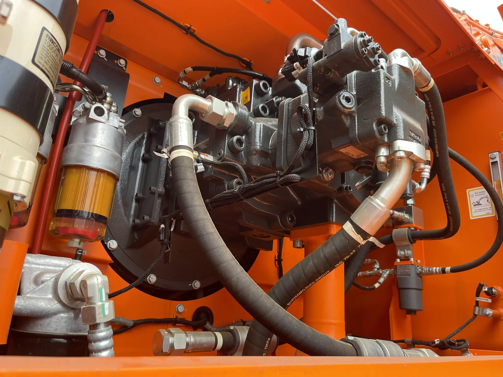 Гусеничный экскаватор LONKING CDM 6490