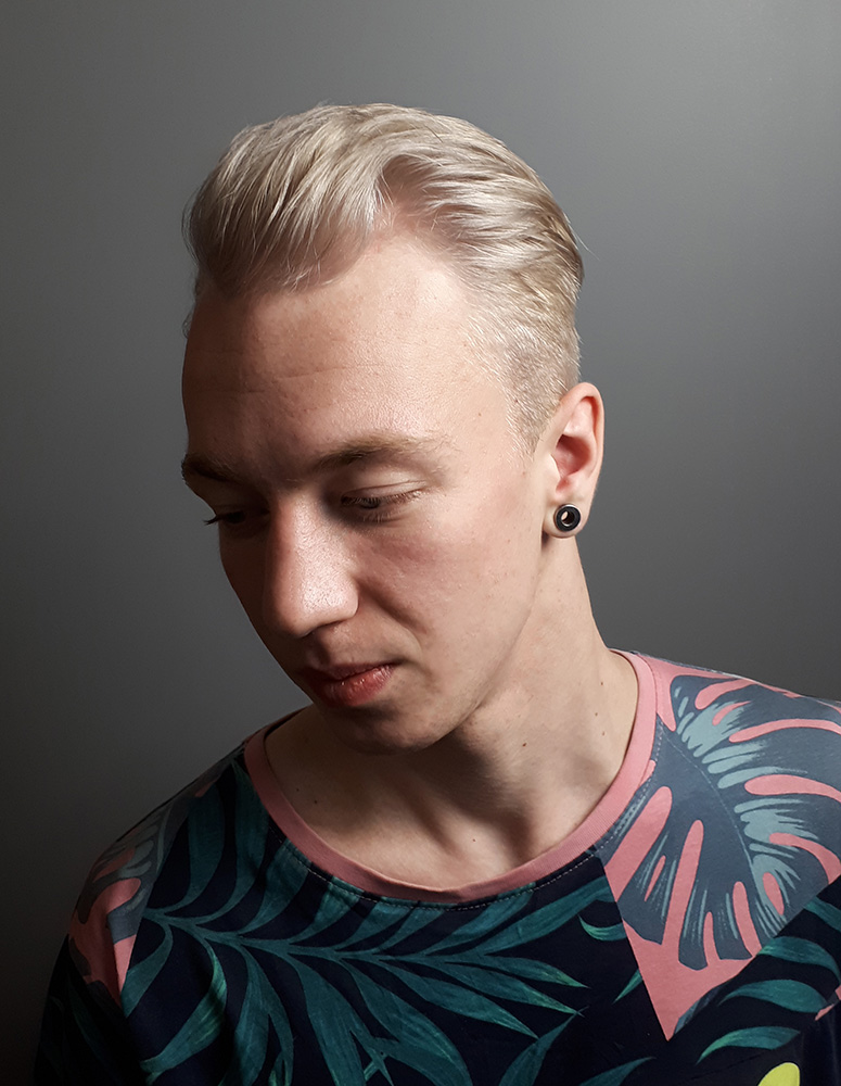 Мужская стрижка на средние волосы