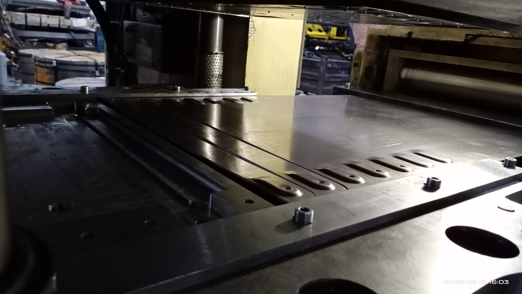 штамп по металлу