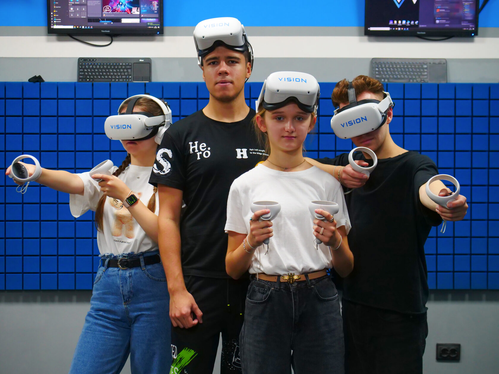 КВЕСТЫ в виртуальной реальности VR клуб VISION