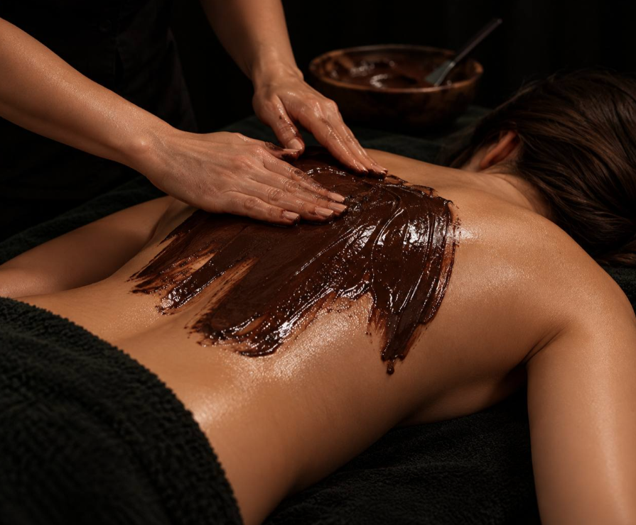С ГОРЯЧИМ ШОКОЛАДОМ ОБЁРТЫВАНИЕ — иллюстрация SPA-процедуры