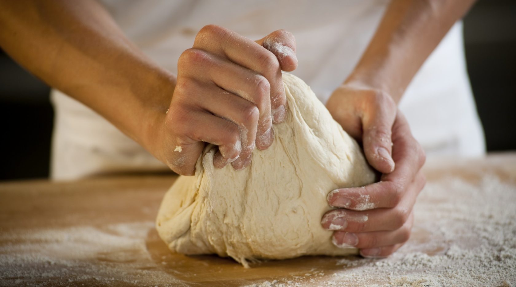 Почему наши пекари работают без перчаток?