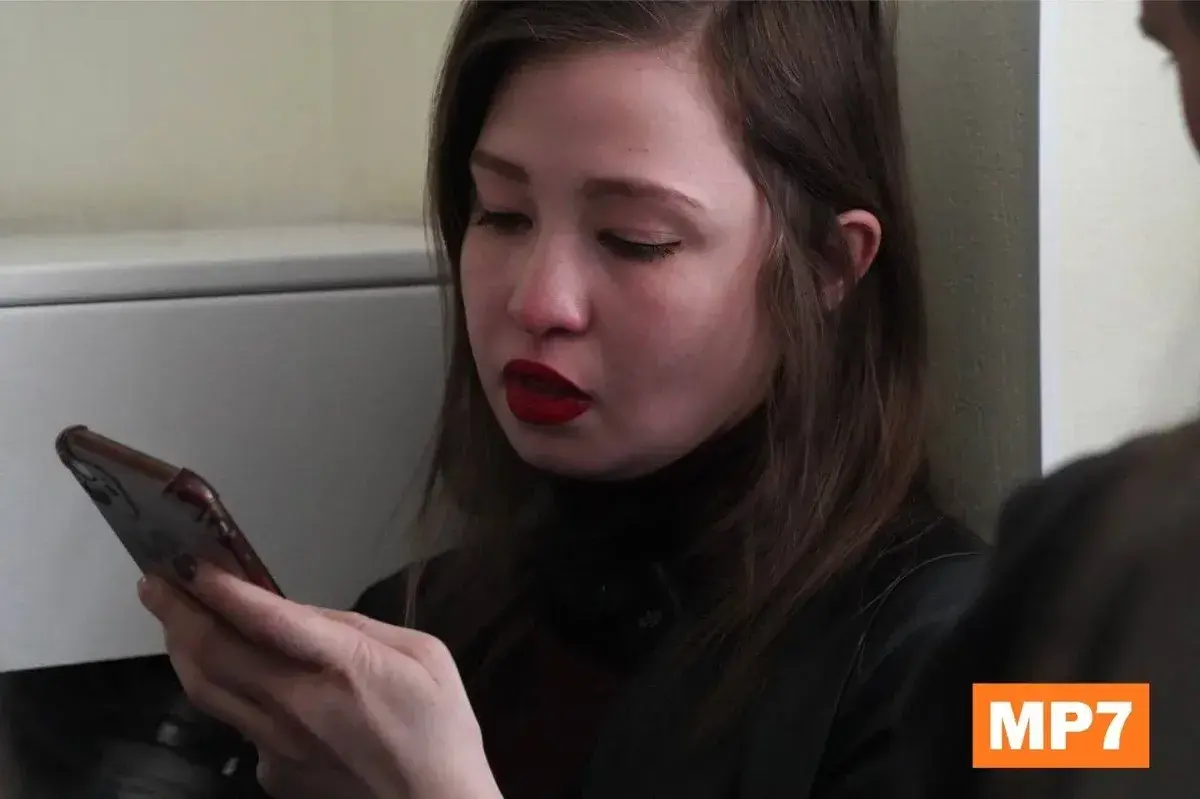 Лена, помогающая в СИЗО Анне Архиповой**. Фото: Павел Борисенко / МР7