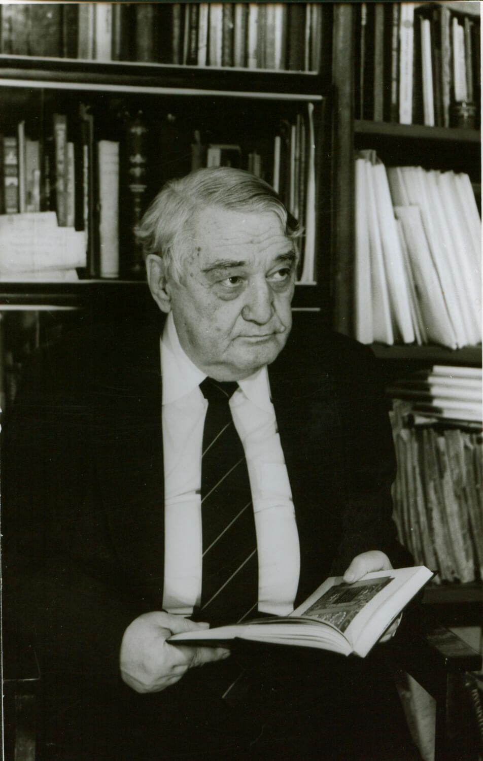 Ю л н. Л Н Гумилев. Лев Никола́евич Гумилёв. Гумилев Лев 1912-1992. Лев Гумилев историк.