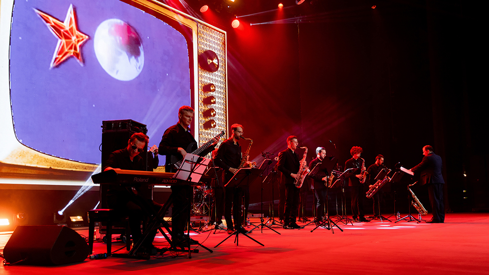 Квин богемская рапсодия шоу. Шоу "богемская рапсодия". Концерт металлика трибьют. Шоу концерты на тнт. Аргентинское танцевальное шоу.