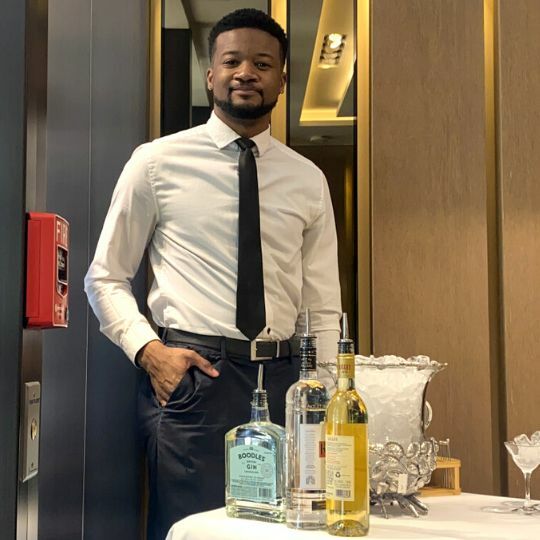 Bartending in NYC 9 Main Rules of a Good Bartender Julia Valler