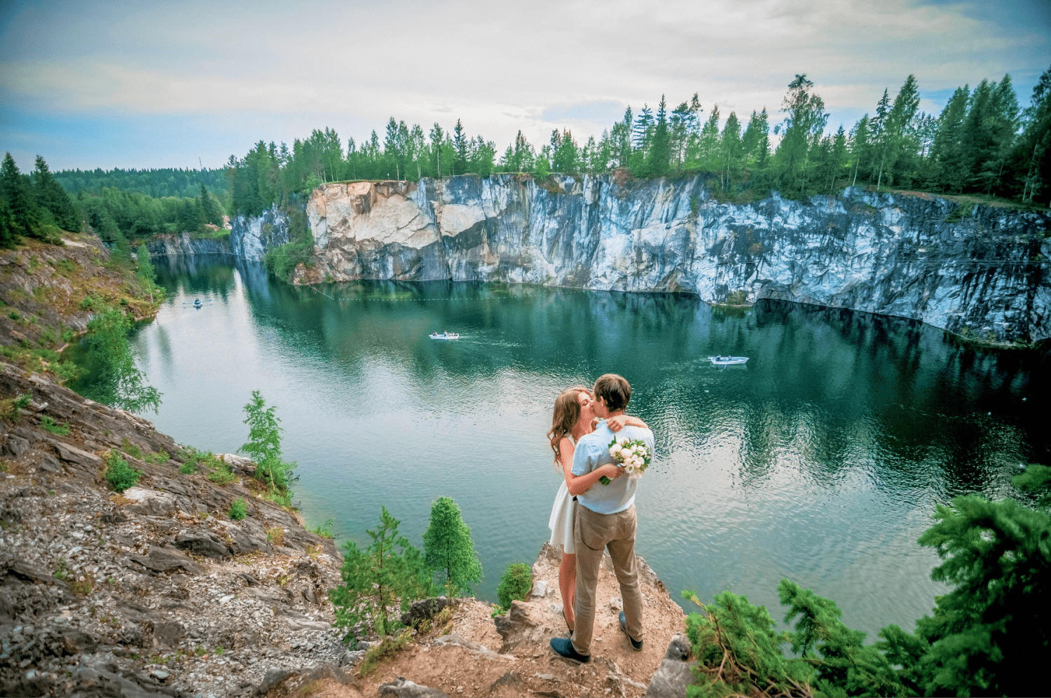 Экскурсии в карьеры. Карелия Рускеала свадьба. Фотосессия в Карелии. Рускеала Свадебная фотосессия. Рускеала фотосессия.