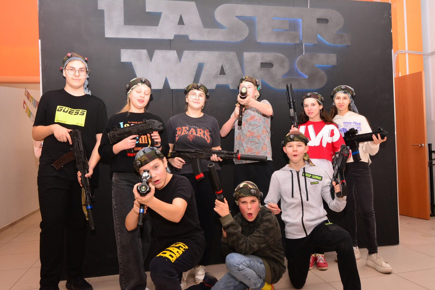 игра лазертаг. лазертаг в самаре волжская застава 8 просека. парковый переулок 5 лазертаг. открытая игра лазертаг. лазертаг в самаре для детей.