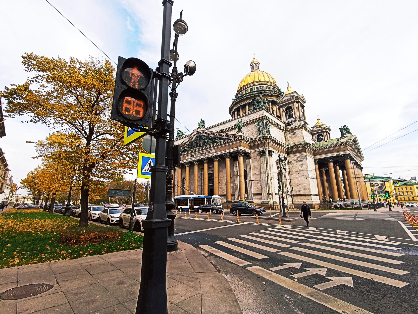 Что обязательно нужно посетить в петербурге. Санкт-Петербург обзорная экскурсия. Золотой треугольник Петербурга. Обзорная экскурсия по Петербургу. Пешеходная обзорная экскурсия по центру Санкт-Петербурга