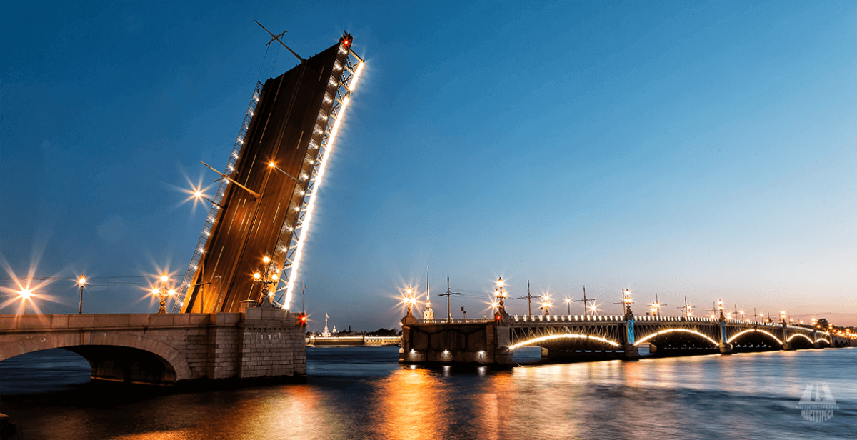 319 — Троицкий мост