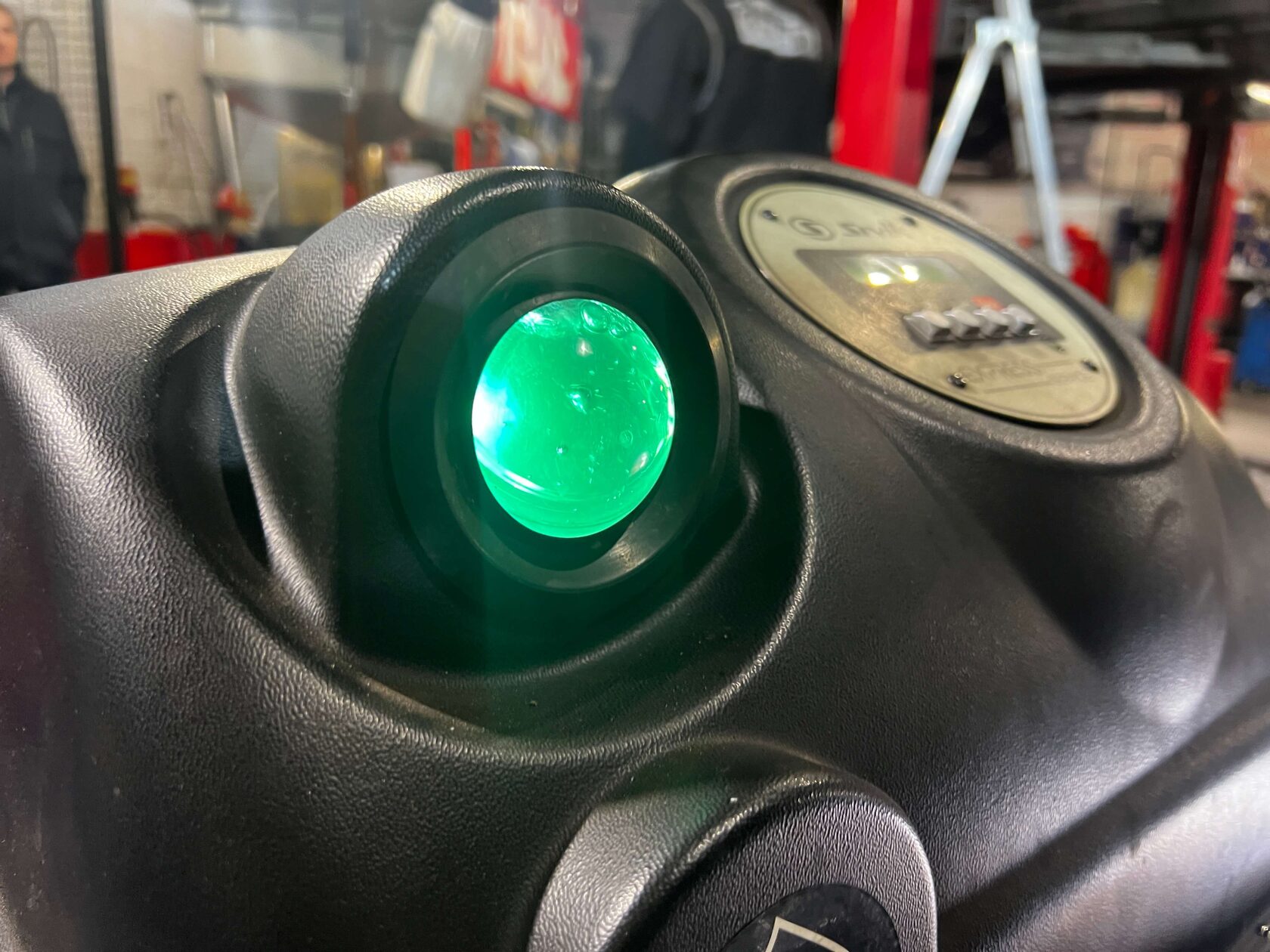 Процесс аппаратной замены охлаждающей жидкости