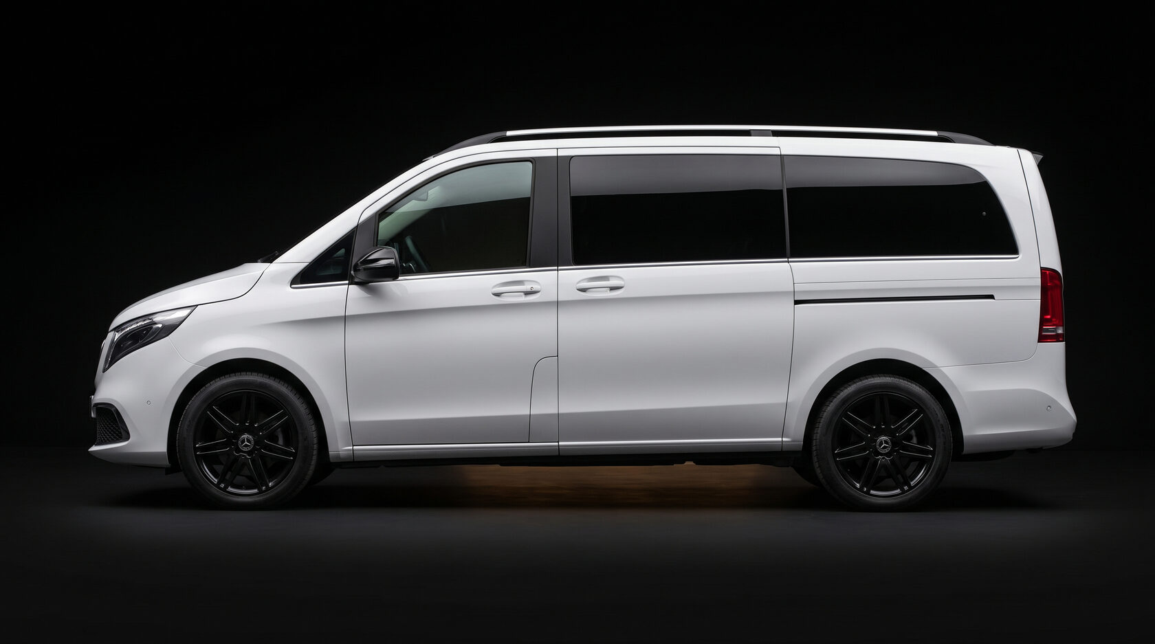 Белый V-Class