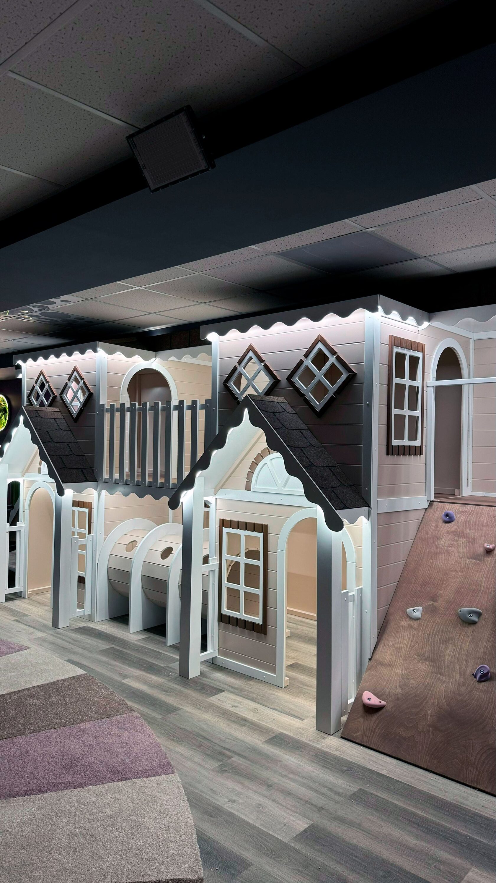 игровой детский домик с подсветкой