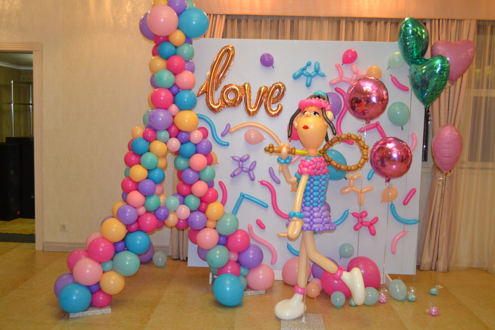 Детская фотозона из шаров. Фотозоны из шаров для девочки. Фотозона на детский праздник из шариков. Фотозона из шаров на день рождения девочке 10 лет. Фотозона на годик девочке из шаров.