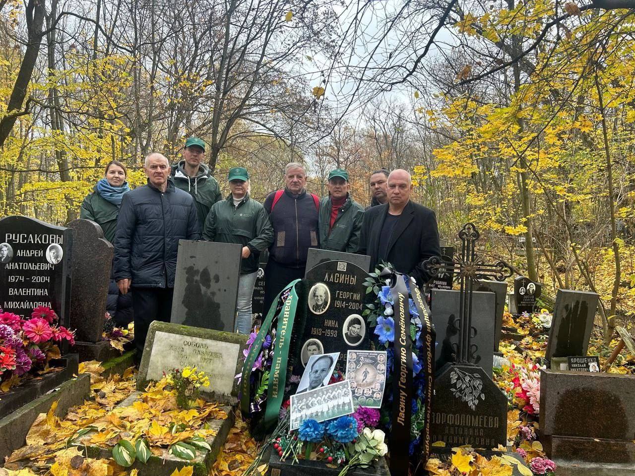 Трапеза в кругу близких