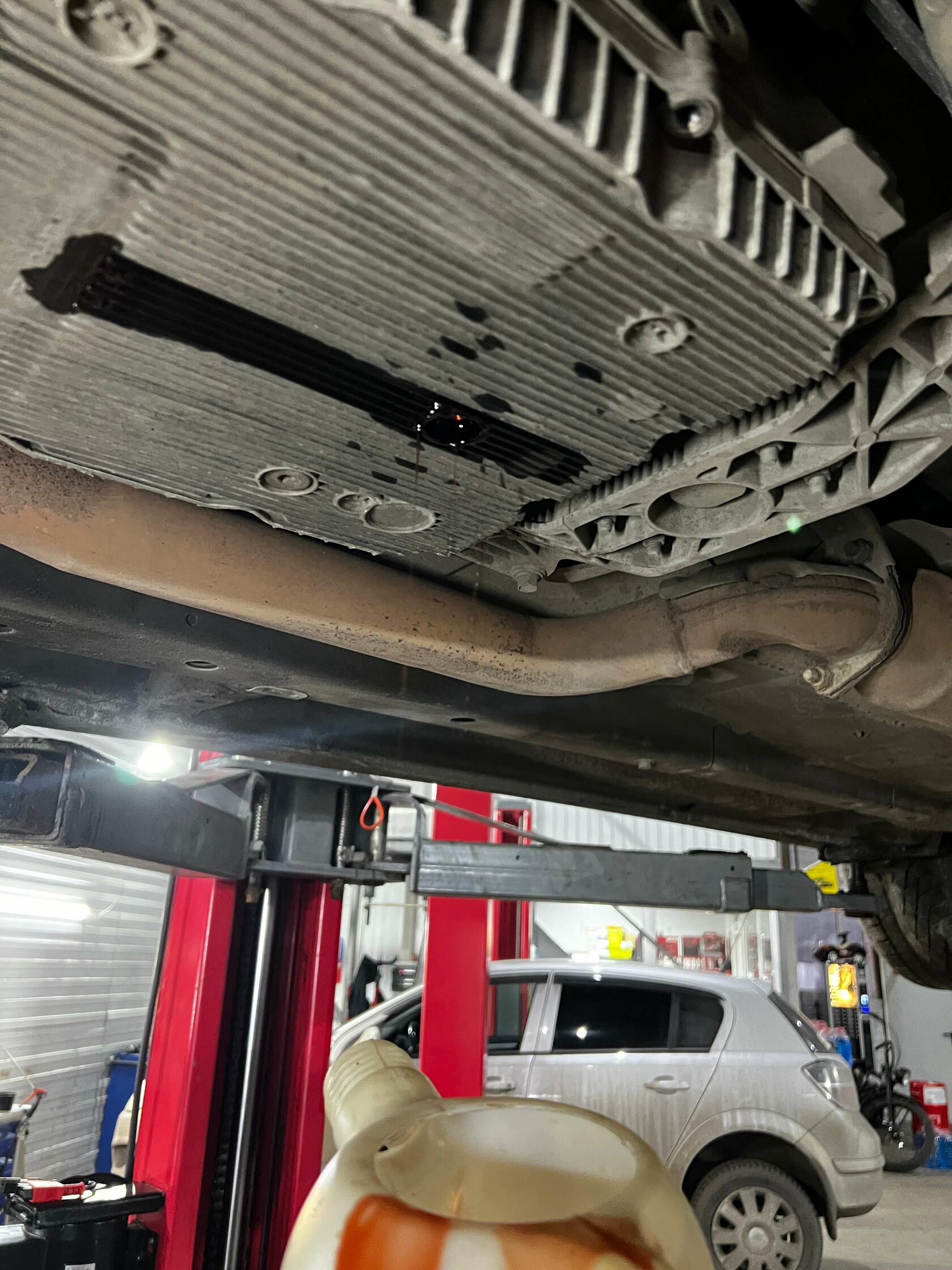 Слив масла с коробки передач Hyundai