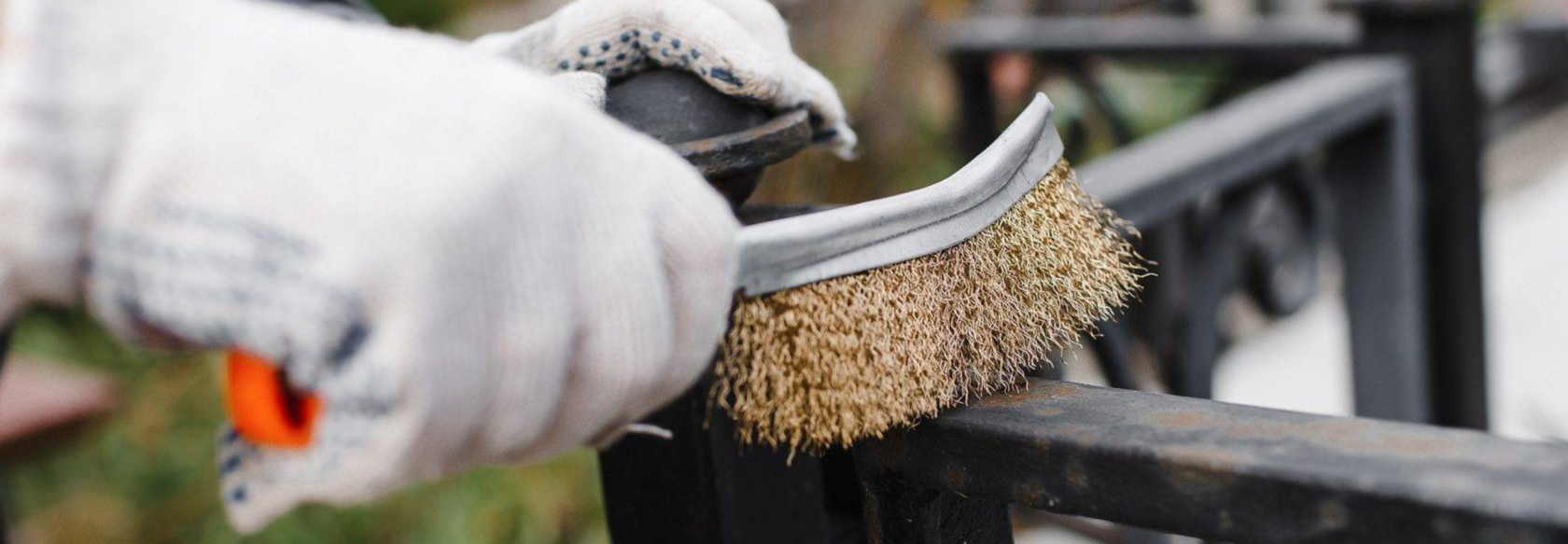 Покраска металлических ограждений