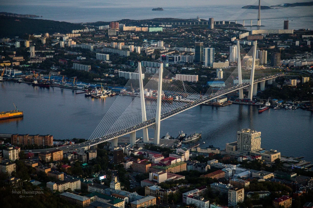 Мосты Владивостока вертолетная экскурсия