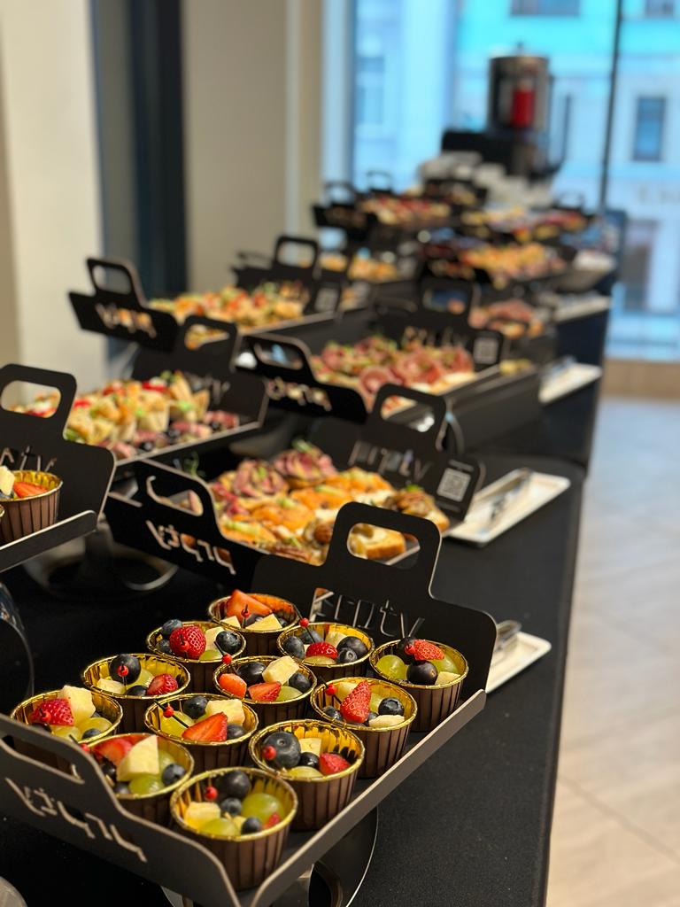 Закуски для фуршета - заказать в Москве по выгодным ценам | Доставка ...