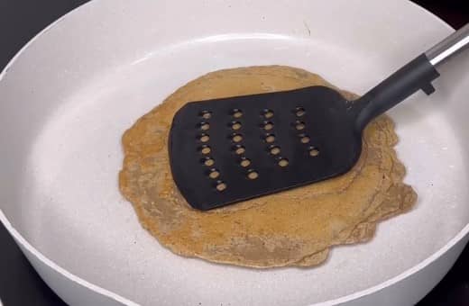 Приготовление печеночного торта из куриной печени: шаг 6