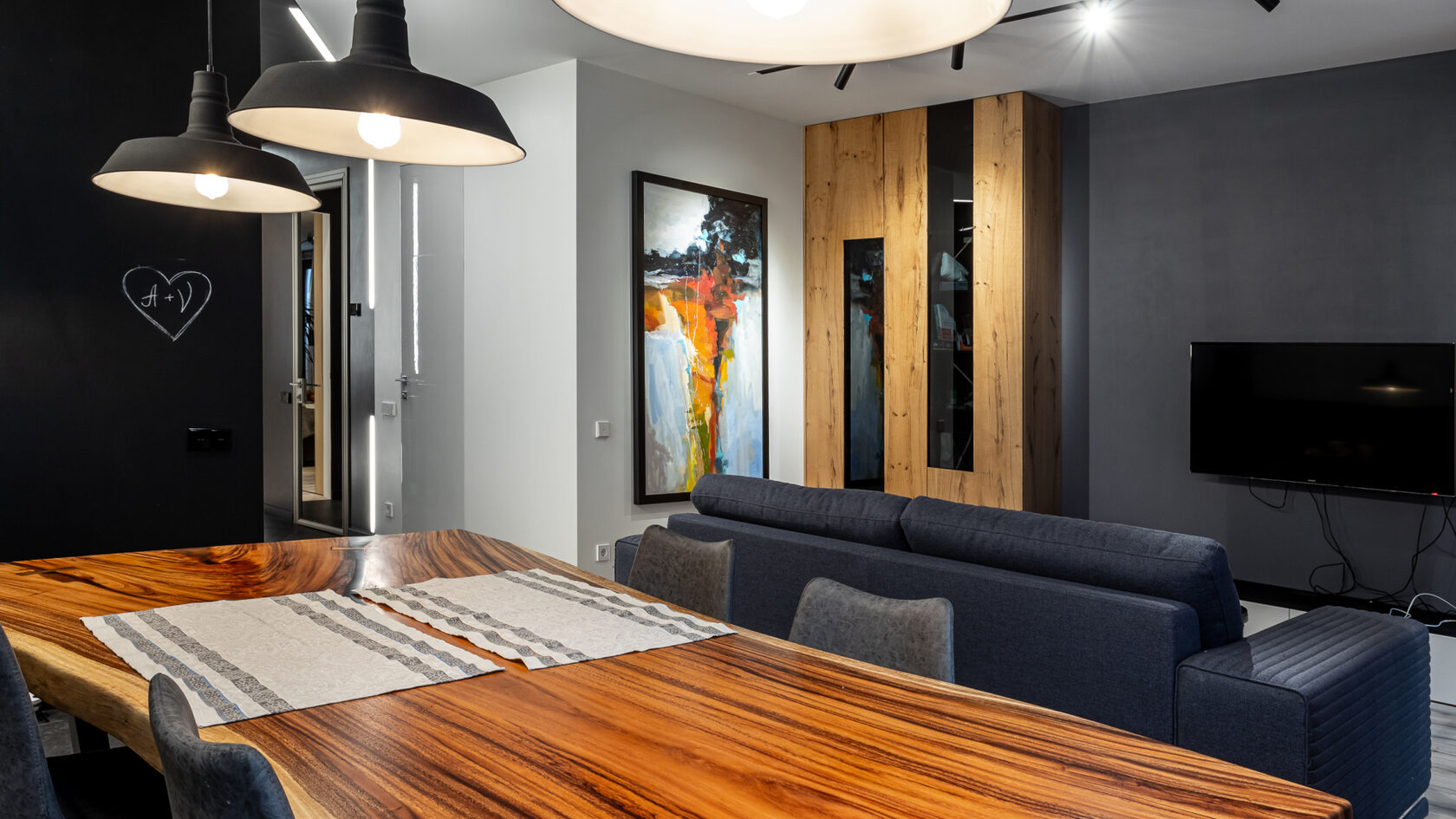 Тут можно подписать каждую картинку