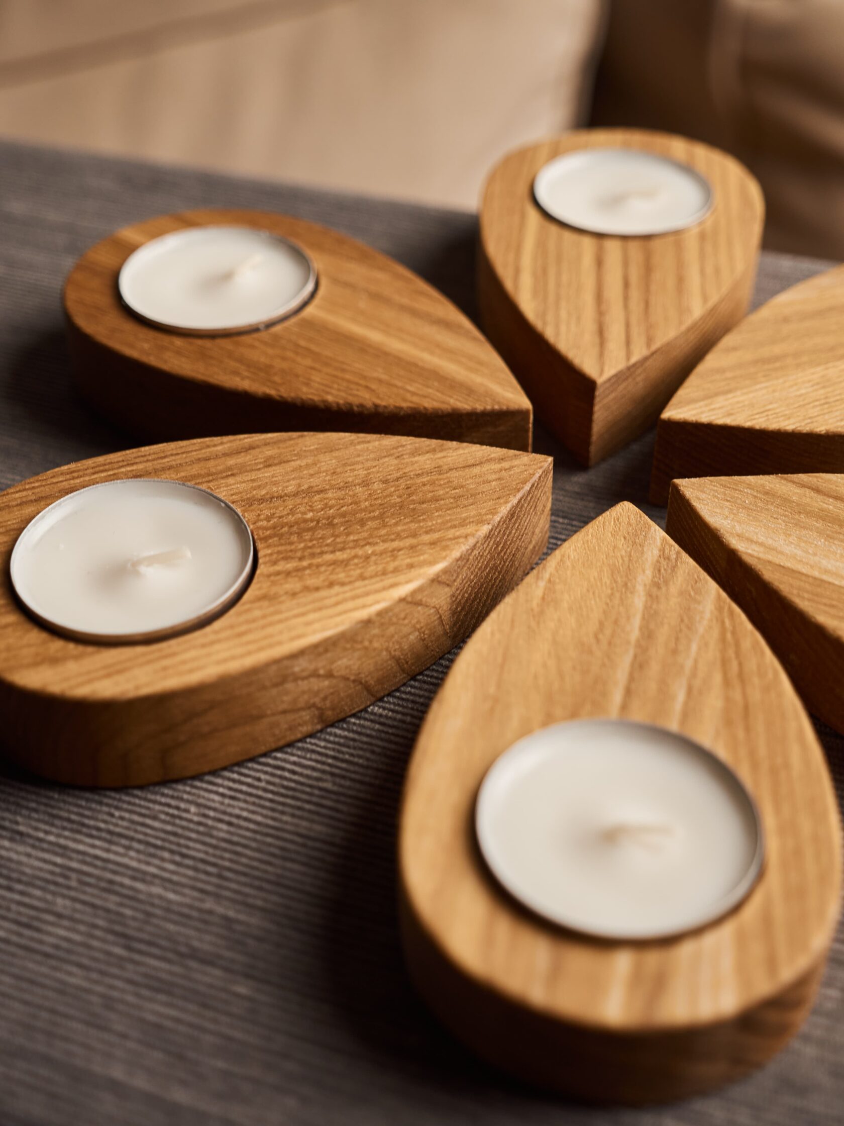 Подсвечники из дуба - купить оптом у производителя в интернет-магазине ...