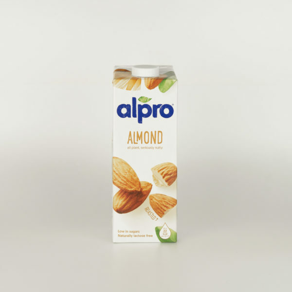 Миндальное молоко. Almond Alpro кокосовое миндальное. Молоко Almond Alpro миндальное. Молоко миндальное Alpro 1 л. Напиток Alpro Almond миндаль.