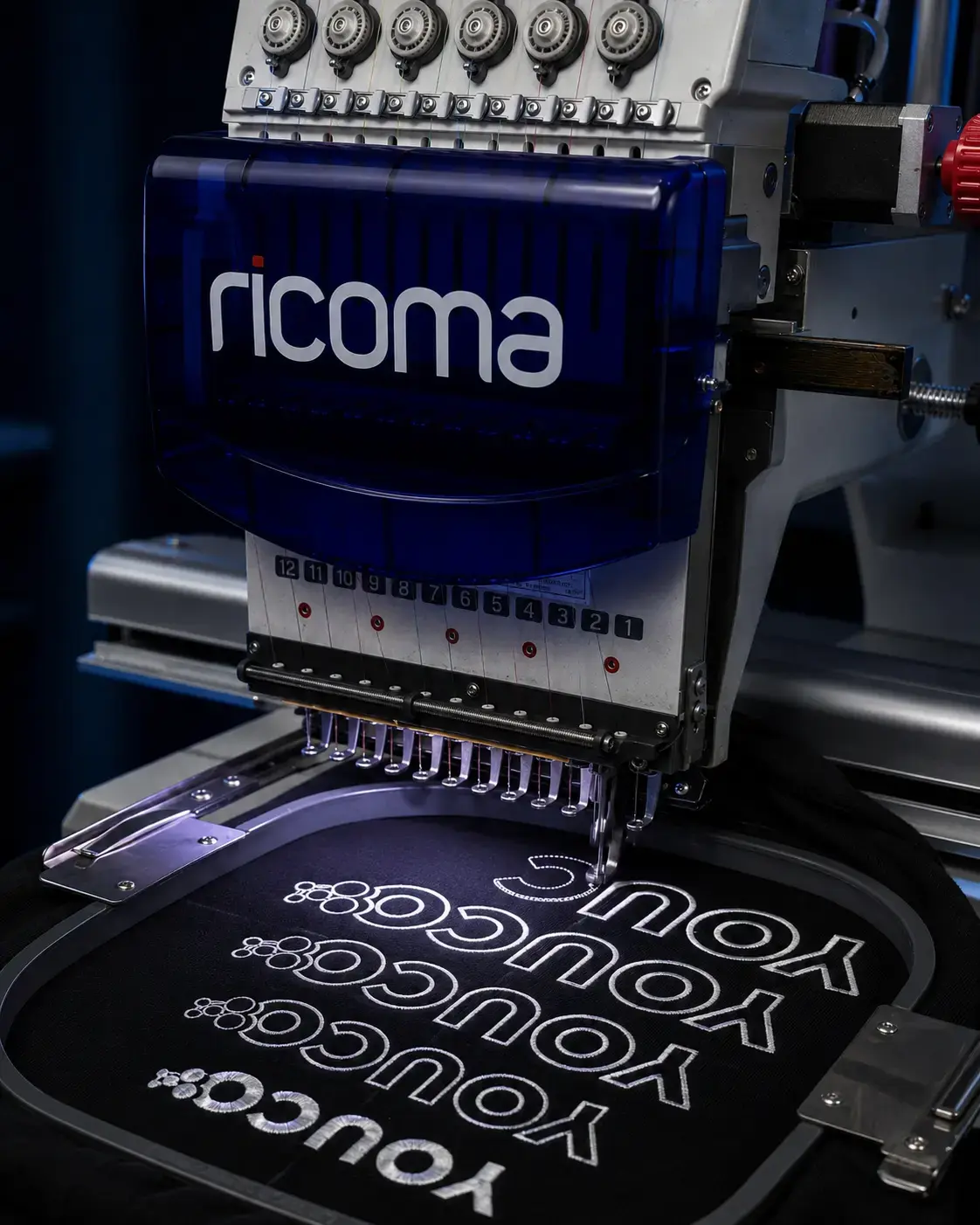Реальный процесс вышивки на машине Ricoma