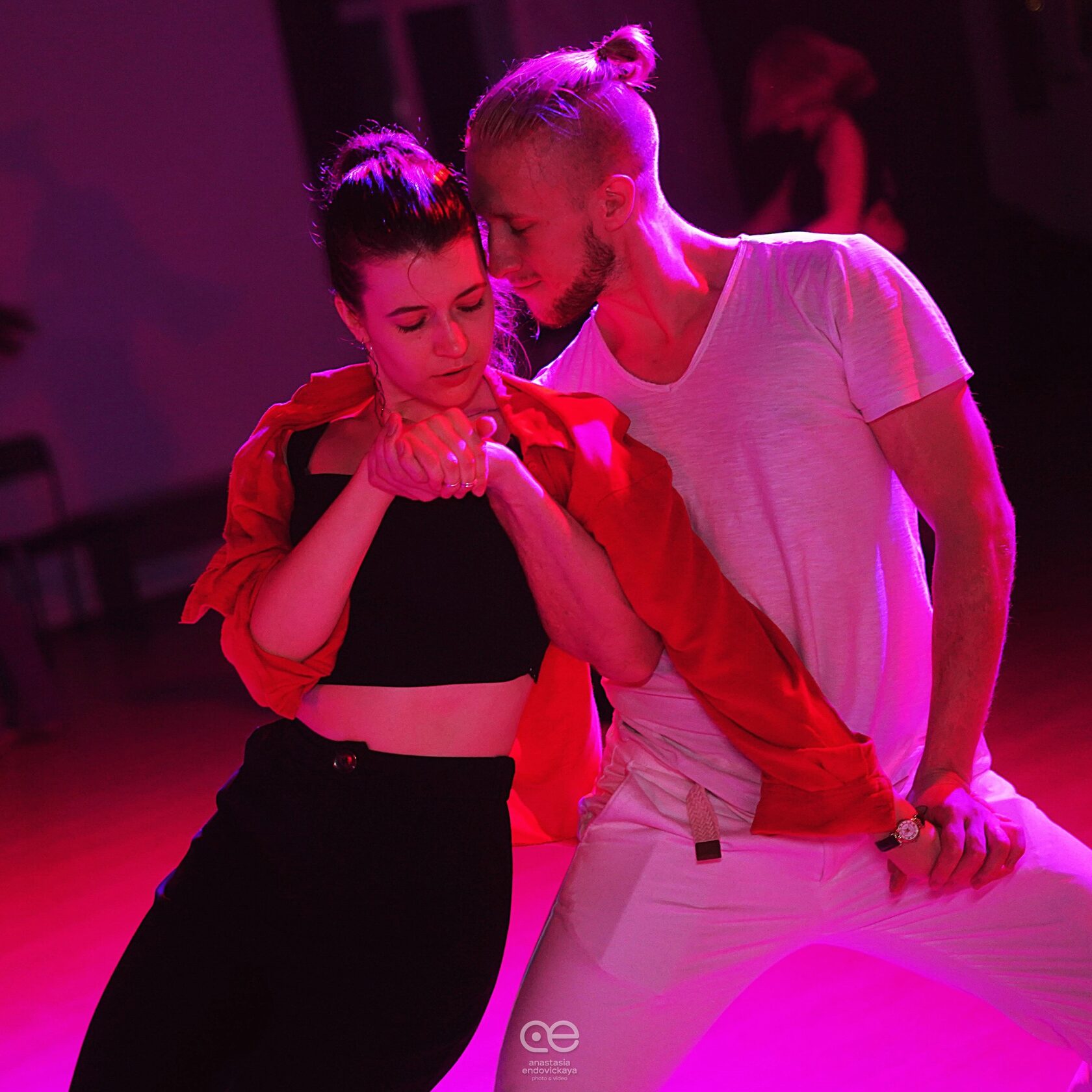 Уроки бачаты для начинающих. Бачата танец для начинающих. Влад педанов бачата. Сальса уроки для начинающих. Бачата танец уроки для начинающих.