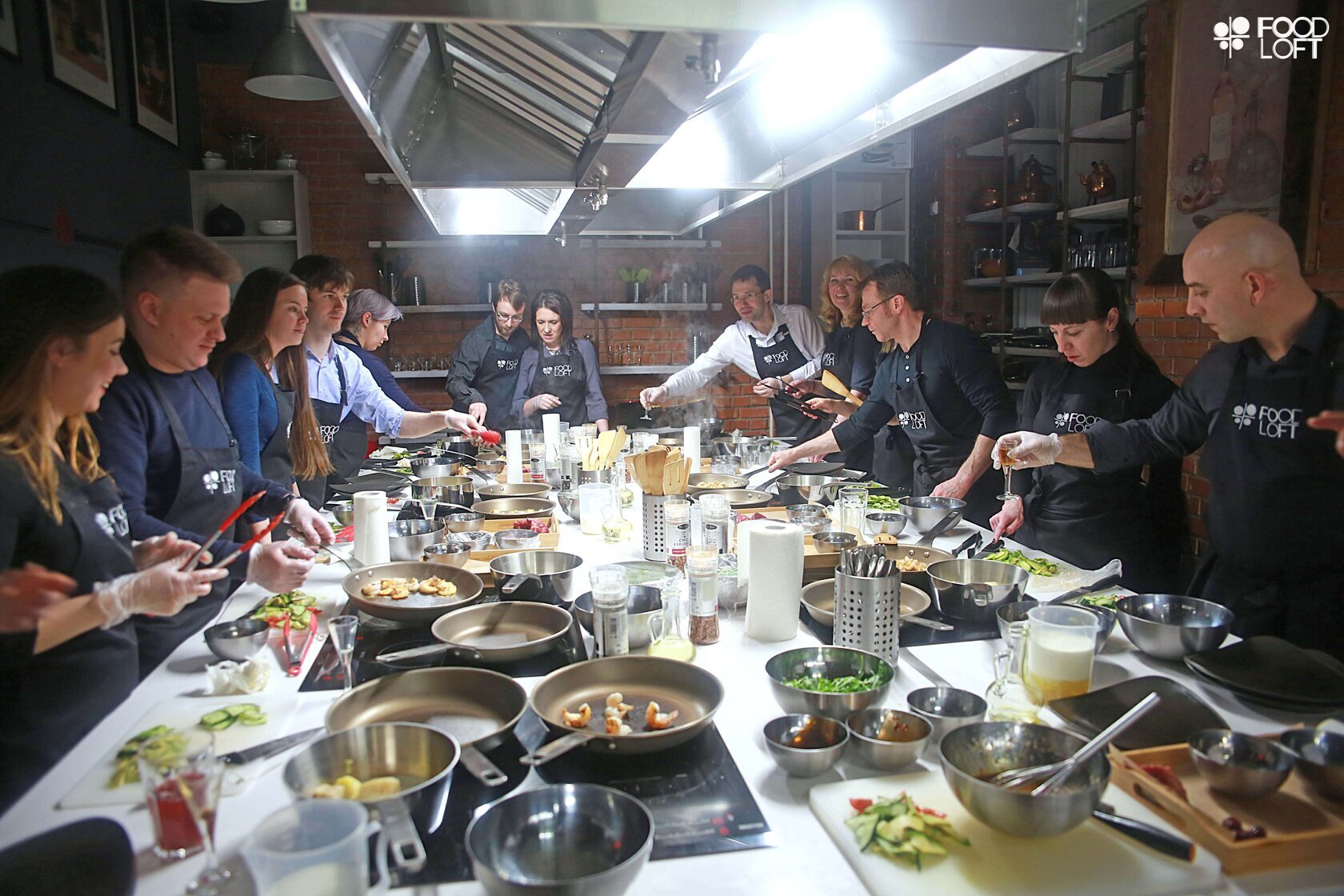 Совместная готовка как формат тимбилдинга в СПб – студия Фудлофт