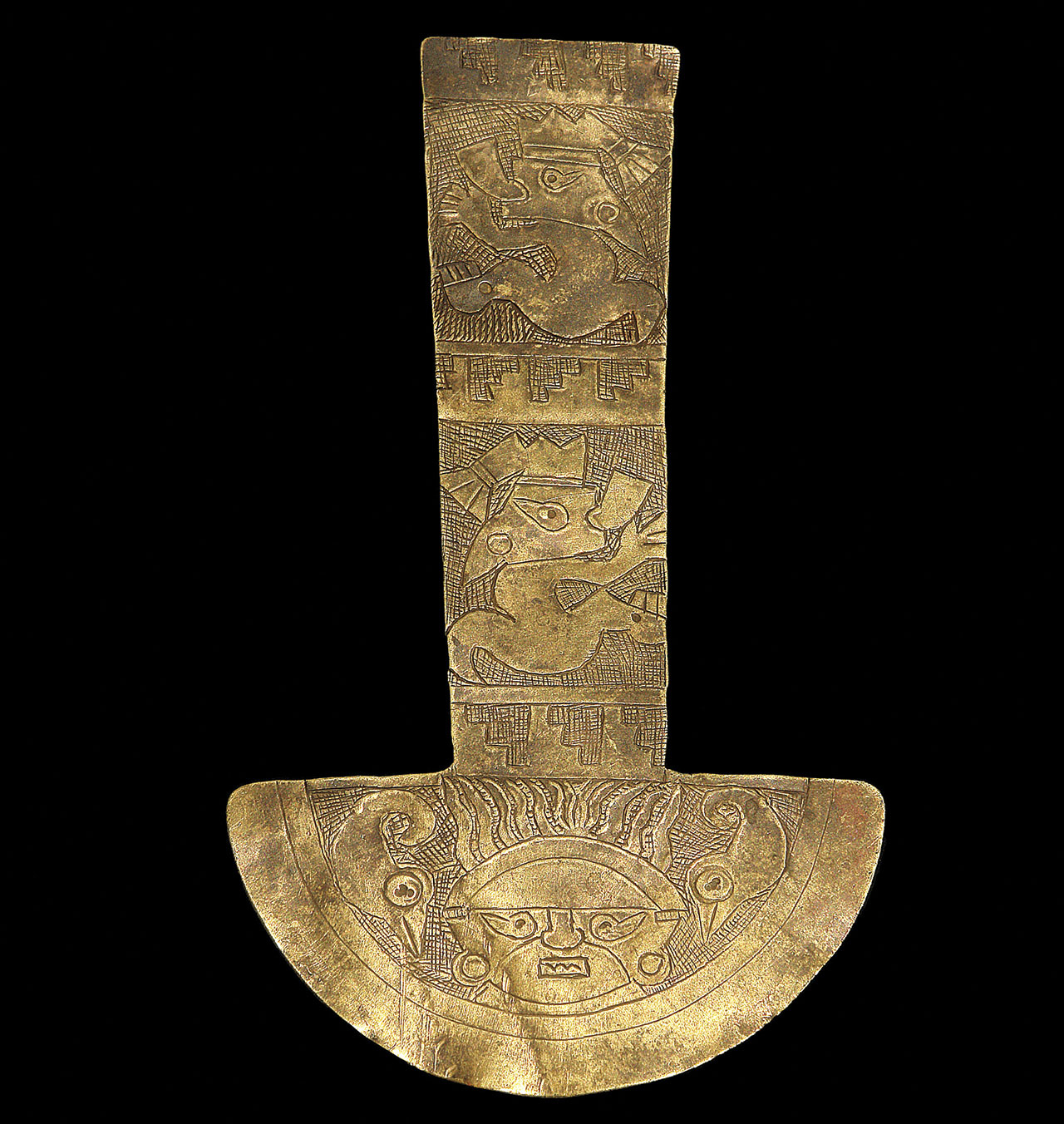 Золотой ритуальный нож (Туми). Культура Ламбаеке. Коллекция Museo Oro Del Peru